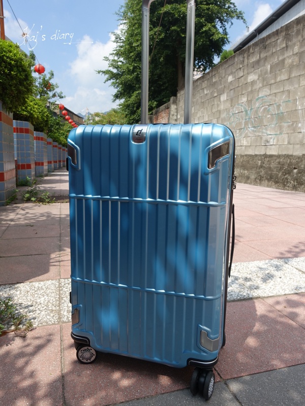 煞車行李箱推薦！departure旅行趣 27吋小藍煞車箱。新歡還是最美 @凱的日本食尚日記