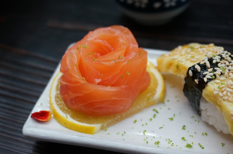 ☆【台中美食】丸億生魚片壽司。大快朵頤最愛的炙燒壽司