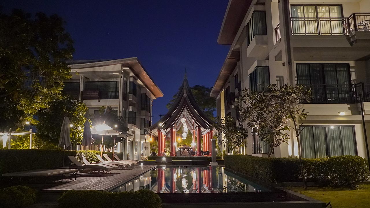 【清邁住宿】Maraya Hotel &#038; Resort 馬拉亞渡假酒店。絕美游泳池、大佛塔寺景觀套房 @凱的日本食尚日記