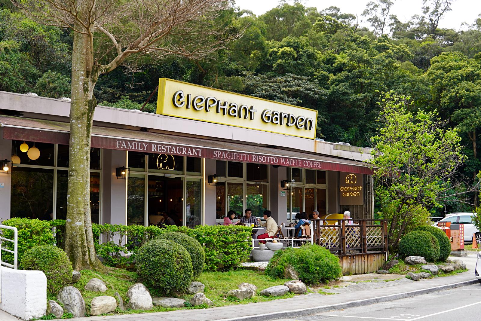 內湖美食推薦 象園咖啡。台北最美湖畔景觀咖啡廳，竟然有超大停車場！