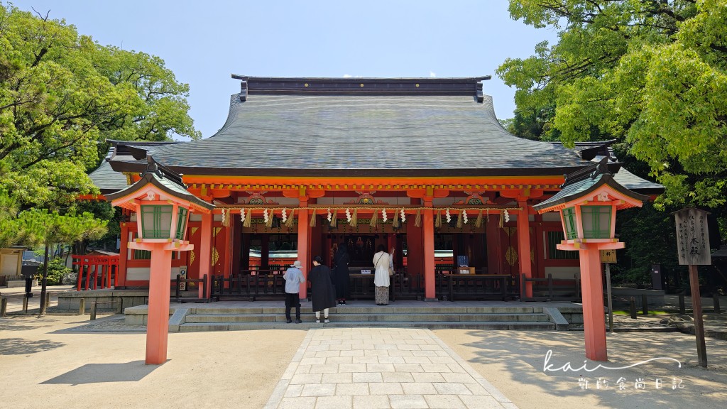 日本神社 VS. 寺廟有什麼不同？要怎麼參拜？一次看懂參拜禮儀與流程