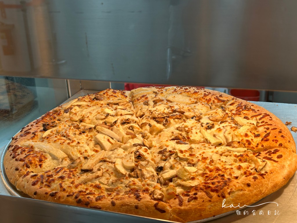 【好市多美食】就愛這款奢華「瓦斯味」。Costco最新松露蕈菇披薩
