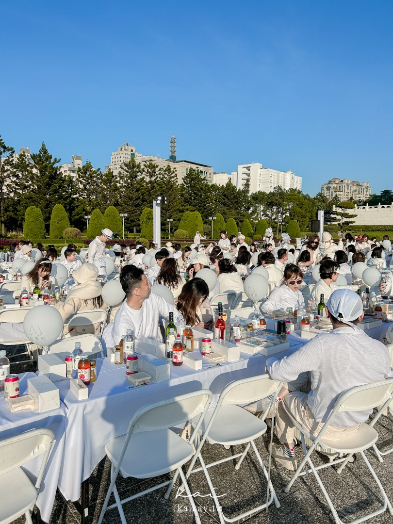 2023台北國際白色野餐。中正紀念堂開出潔白花朵盛會