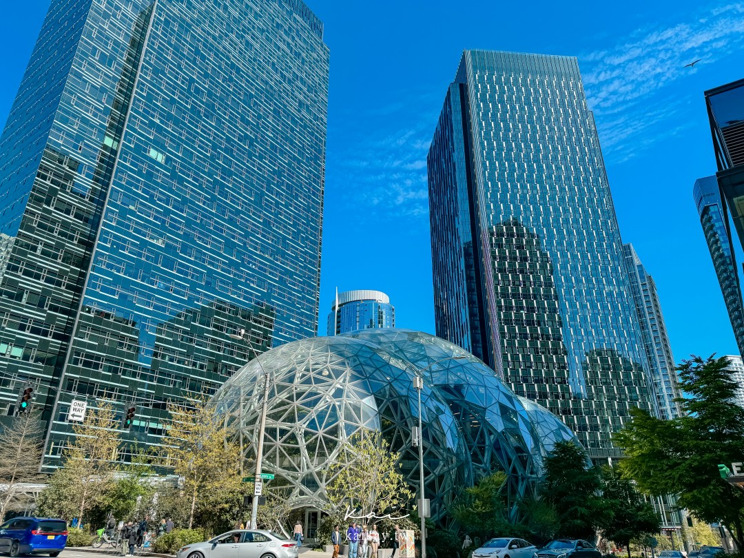 西雅圖景點。Amazon Seattle總部綠色熱帶雨林玻璃溫室