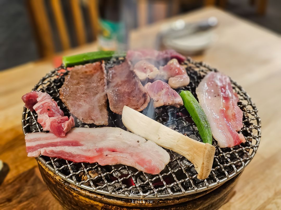 鳥取必吃萬葉牛和牛燒肉Fukfuk！直火炭爐燒烤「万葉牛 炭火焼き 福ふく」，老闆英文超好