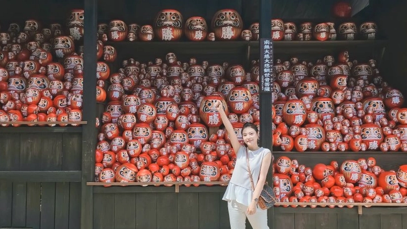 大阪一日遊。網美賞楓秘境「勝尾寺」、「箕面瀑布」。交通資訊、達摩許願繪馬、蓋章明信片這樣收集！ @凱的日本食尚日記