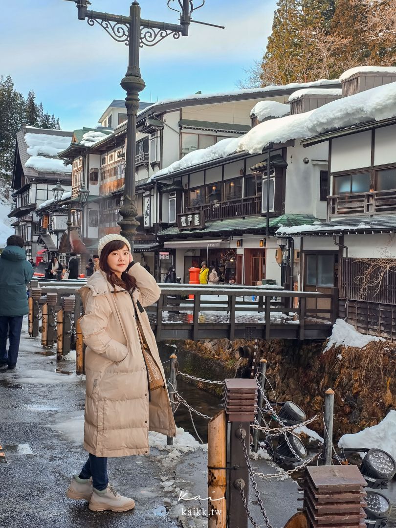 銀山溫泉怎麼穿？冬天下雪這樣穿搭拍照超夢幻！保暖防滑又不怕弄丟配件