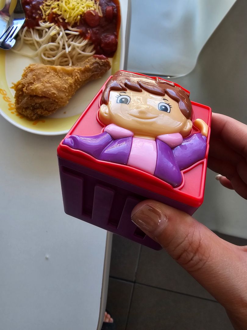 宿霧必吃美食No.1！Jollibee炸雞真的有夠強，難怪連麥當勞都怕了