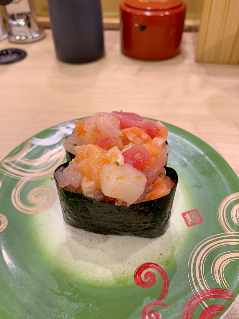 札幌美食推薦。TORITON 札幌圓山店。北海道必吃人氣迴轉壽司