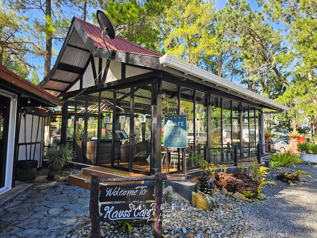 沙巴神山飯店Perkasa Hotel Mt Kinabalu。一開窗就看到神山的基納巴盧山佩卡薩酒店