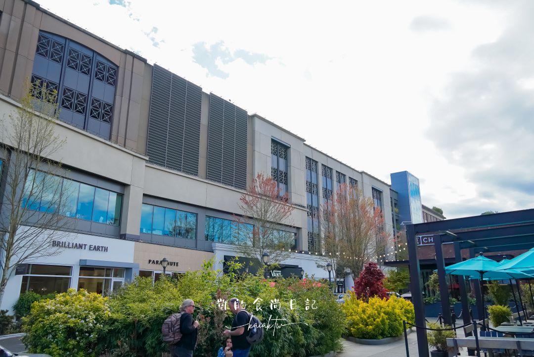 西雅圖華盛頓大學一日遊。哈利波特圖書館＋University Village大學村購物吃喝玩樂