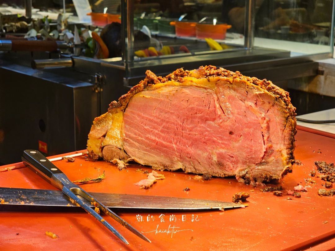 2025寒舍艾美buffet 探索廚房全新回歸！升級版超大日料檯、比臉大和牛壽司、主廚料理、甜點推車亮點搶先看