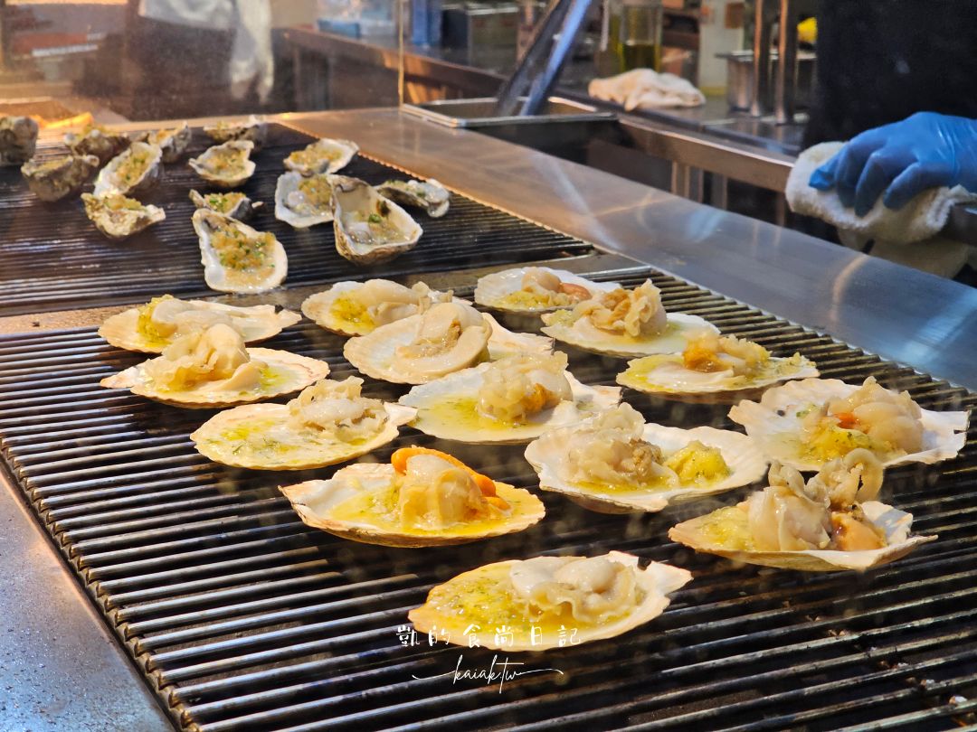 2025寒舍艾美buffet 探索廚房全新回歸！升級版超大日料檯、比臉大和牛壽司、主廚料理、甜點推車亮點搶先看