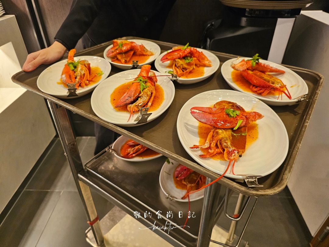 2025寒舍艾美buffet 探索廚房全新回歸！升級版超大日料檯、比臉大和牛壽司、主廚料理、甜點推車亮點搶先看