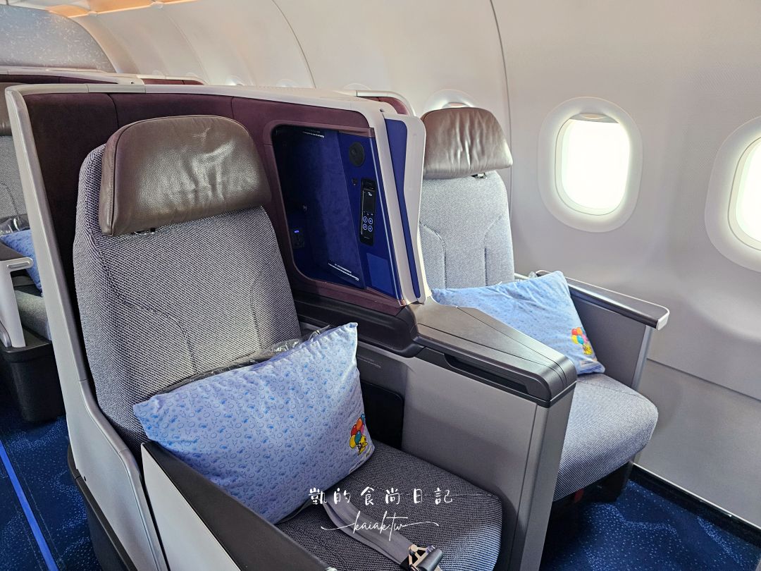 盤點華航機上3款聯名飲料:手標泰奶、金色三麥、五桐號。別搞錯班機,只有這幾個航線喝的到喔 盤點華航機上3款聯名飲料:手標泰奶、金色三麥、五桐號。別搞錯班機,只有這幾個航線喝的到喔