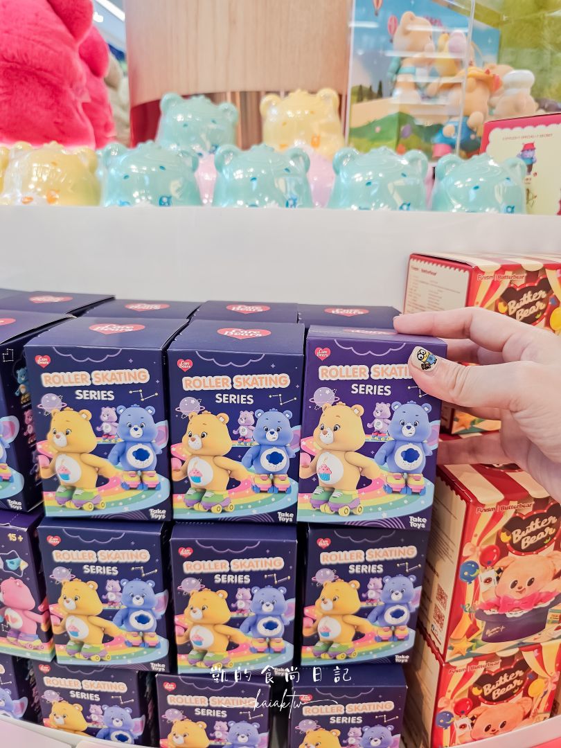 泰國人氣Butterbear奶油小熊 曼谷機場也買得到了!超大專櫃、曲奇餅禮盒、吊飾、包包超齊全 泰國人氣Butterbear奶油小熊 曼谷機場也買得到了!超大專櫃、曲奇餅禮盒、吊飾、包包超齊全