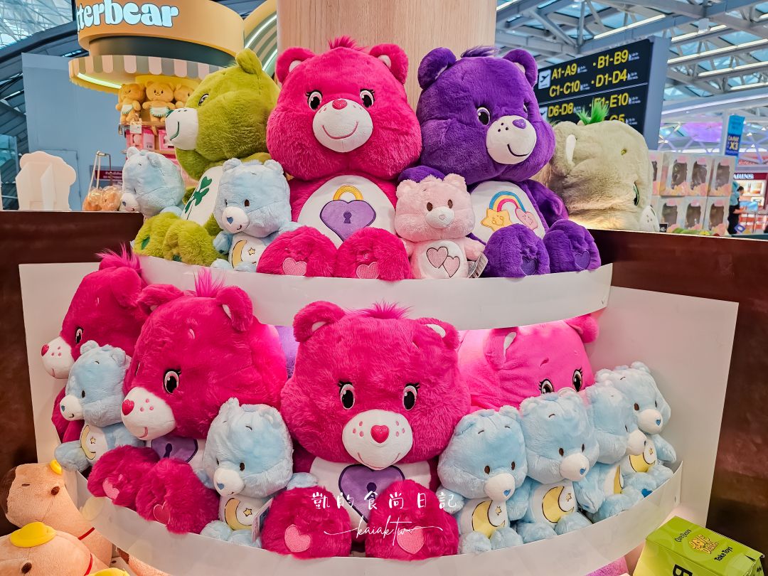 泰國人氣Butterbear奶油小熊 曼谷機場也買得到了!超大專櫃、曲奇餅禮盒、吊飾、包包超齊全 泰國人氣Butterbear奶油小熊 曼谷機場也買得到了!超大專櫃、曲奇餅禮盒、吊飾、包包超齊全