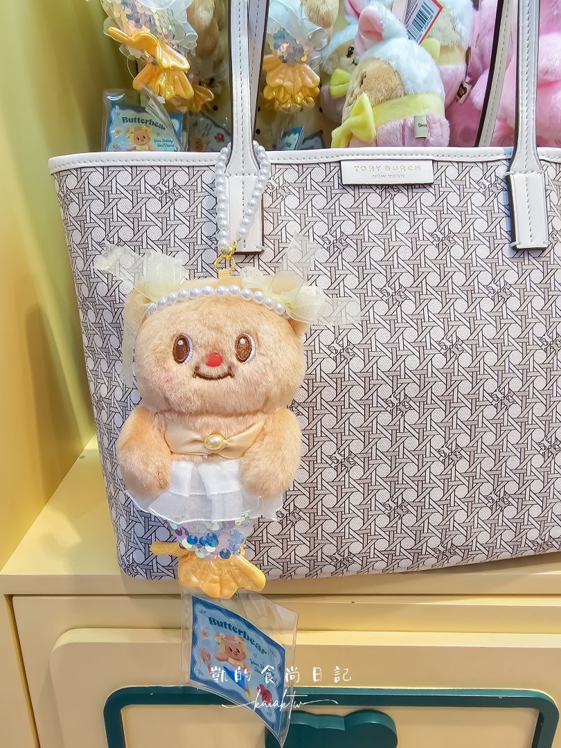 泰國人氣Butterbear奶油小熊 曼谷機場也買得到了!超大專櫃、曲奇餅禮盒、吊飾、包包超齊全 泰國人氣Butterbear奶油小熊 曼谷機場也買得到了!超大專櫃、曲奇餅禮盒、吊飾、包包超齊全