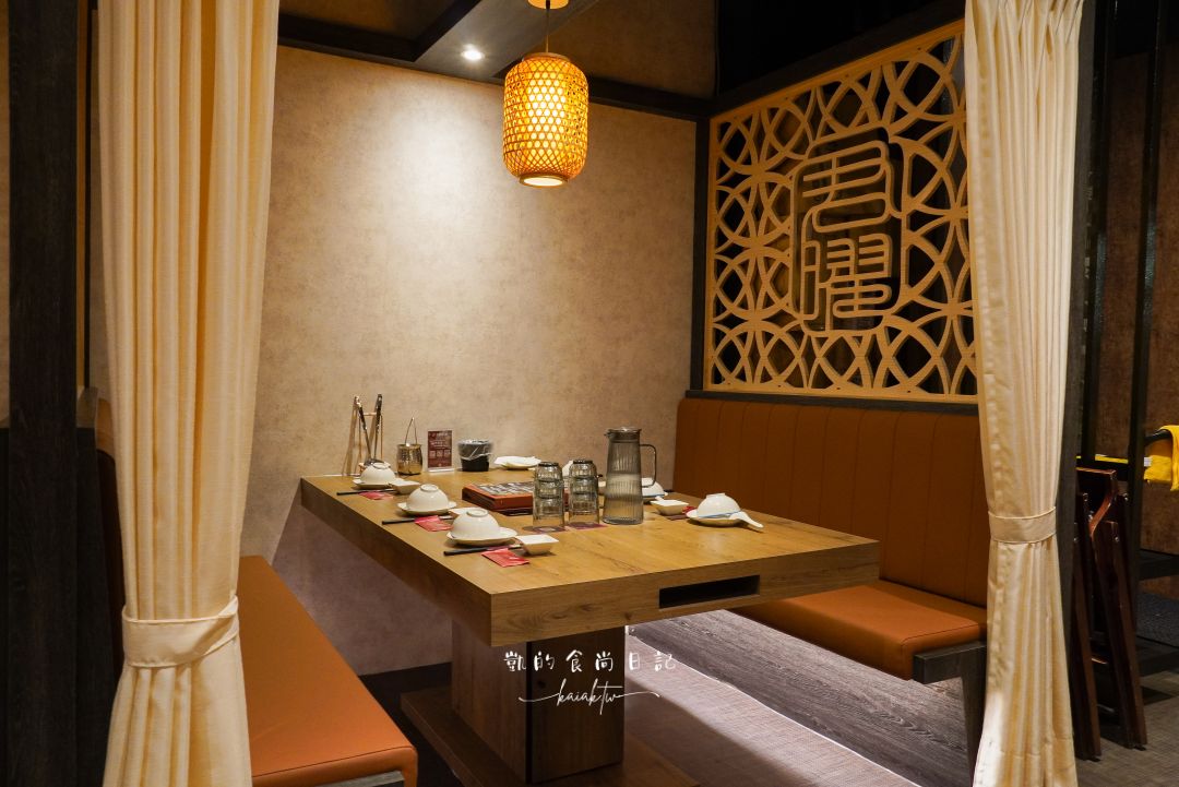 新開幕!!君曜雞湯-信義區精品級黃金雞湯火鍋。頂級花膠、活龍蝦紅蟳、A5和牛補上加補。信義區聚餐、慶生、尾牙包廂推薦 新開幕!!君曜雞湯-信義區精品級黃金雞湯火鍋。頂級花膠、活龍蝦紅蟳、A5和牛補上加補。信義區聚餐、慶生、尾牙包廂推薦