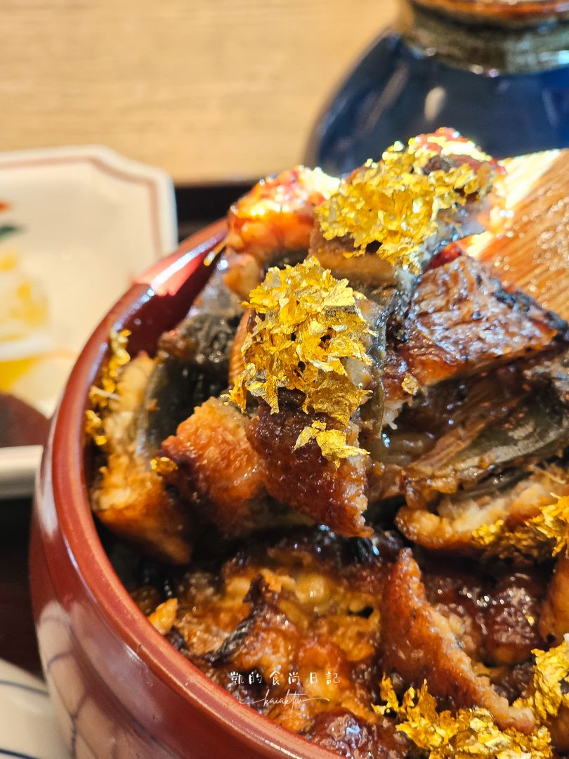 名古屋必吃！閃瞎眼奢華「金箔鰻魚飯三吃」。ひつまぶし 名古屋 備長 大名古屋店