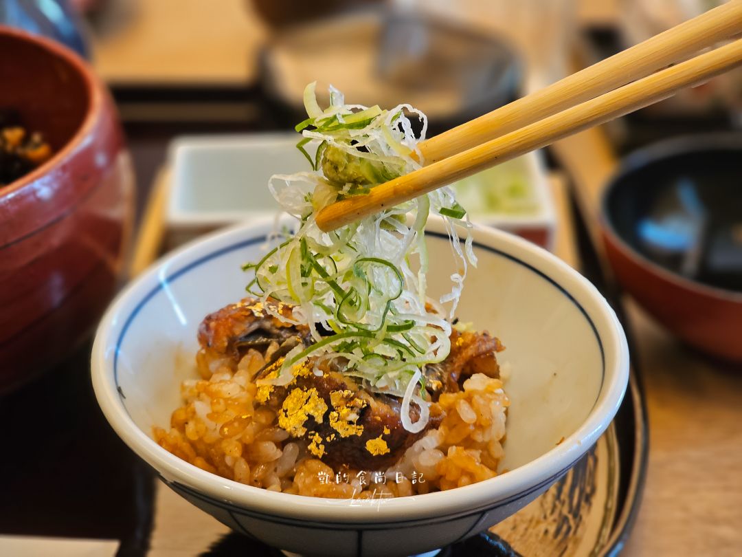 名古屋必吃！閃瞎眼奢華「金箔鰻魚飯三吃」。ひつまぶし 名古屋 備長 大名古屋店