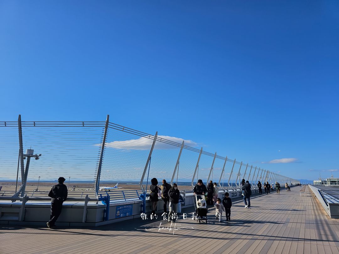 名古屋中部國際機場。空姐必買蝦餅伴手禮、必吃美食豬排、手羽先、燒肉、鰻魚飯美食總整理！邊看飛機邊泡溫泉「風の湯」也別錯過
