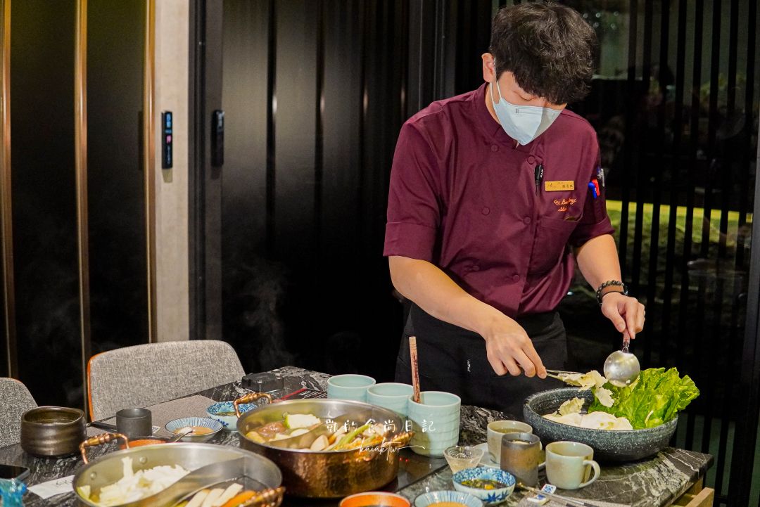 大安頂級海鮮鍋天花板！二本松季節限定帝王蟹、松葉蟹5吃。帶國外朋友來聚餐絕對好評！