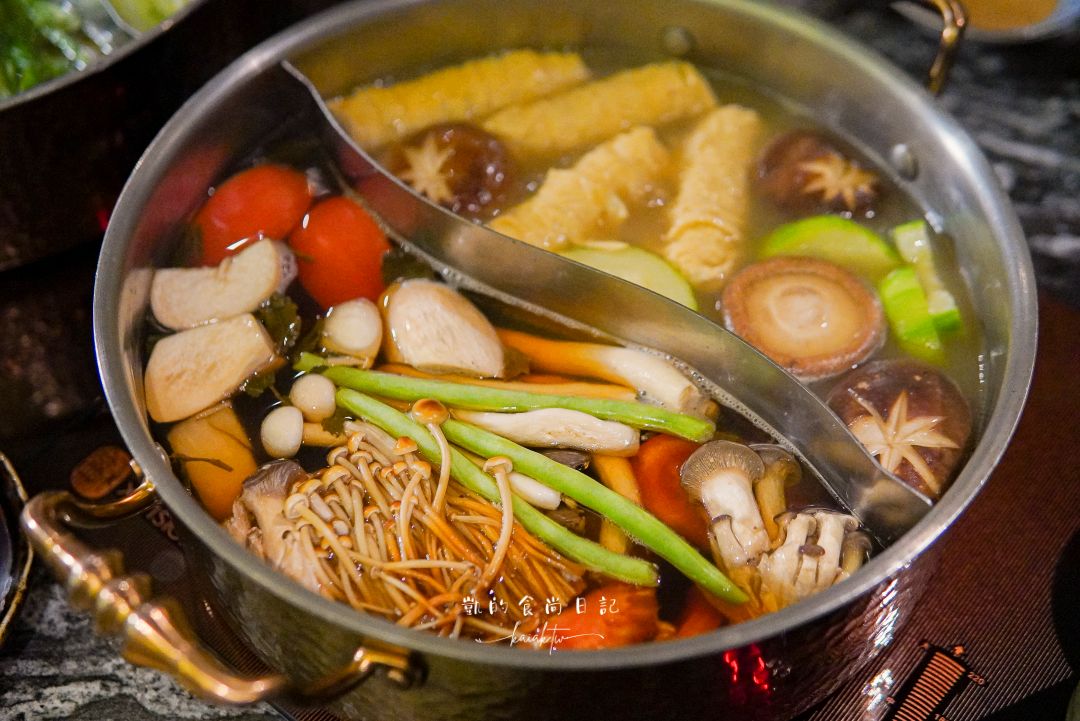 大安頂級海鮮鍋天花板！二本松季節限定帝王蟹、松葉蟹5吃。帶國外朋友來聚餐絕對好評！