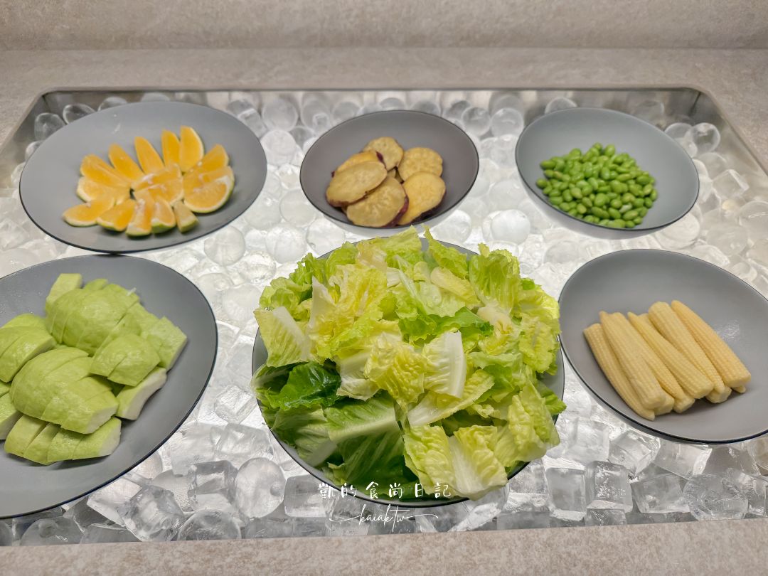 台中機場星宇貴賓室「GALACTIC Lounge」開箱!頂級粵菜、蜷尾家冰淇淋吃到飽,凱媽也讚不絕口! 台中機場星宇貴賓室「GALACTIC Lounge」開箱!頂級粵菜、蜷尾家冰淇淋吃到飽,凱媽也讚不絕口!