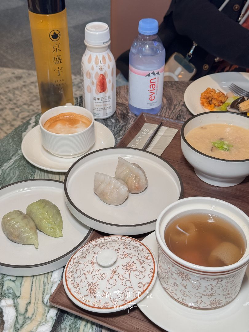 台中機場星宇貴賓室「GALACTIC Lounge」開箱!頂級粵菜、蜷尾家冰淇淋吃到飽,凱媽也讚不絕口! 台中機場星宇貴賓室「GALACTIC Lounge」開箱!頂級粵菜、蜷尾家冰淇淋吃到飽,凱媽也讚不絕口!