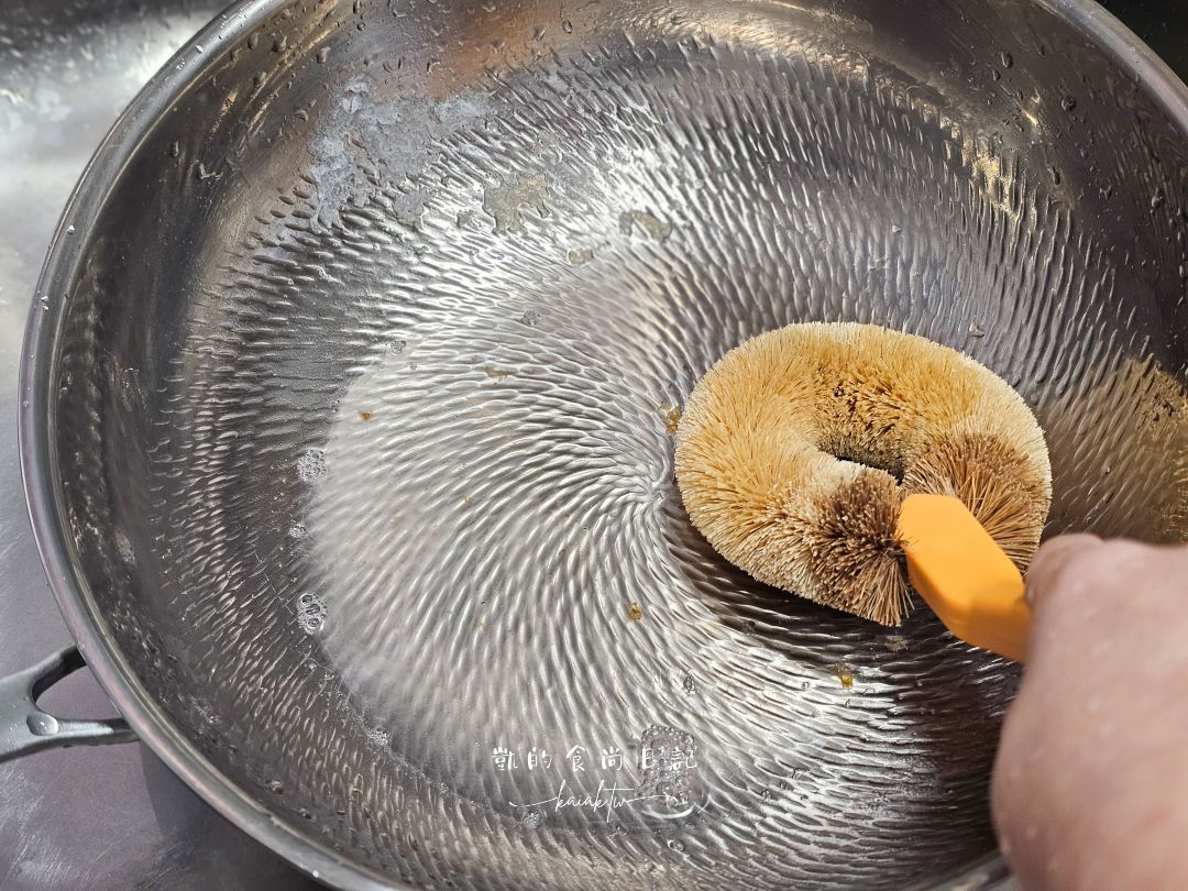 TiKOBO鈦工坊 TiCOOK 鈦鈦鍋開箱。終於跟不沾鍋分手!無塗層超級安心感~ TiKOBO鈦工坊 TiCOOK 鈦鈦鍋開箱。終於跟不沾鍋分手!無塗層超級安心感~