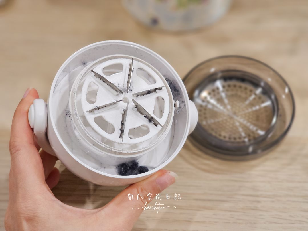 出國最愛「美衣神器」【韓國OSNER】掛燙機 IHANDY PRO +除毛球機 開箱推薦 出國最愛「美衣神器」【韓國OSNER】掛燙機 IHANDY PRO +除毛球機 開箱推薦