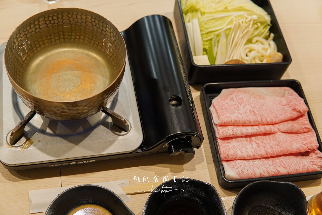 日本橋鶴屋壽喜鍋 涮涮鍋。大阪黑門市場必吃黑毛和牛壽喜燒