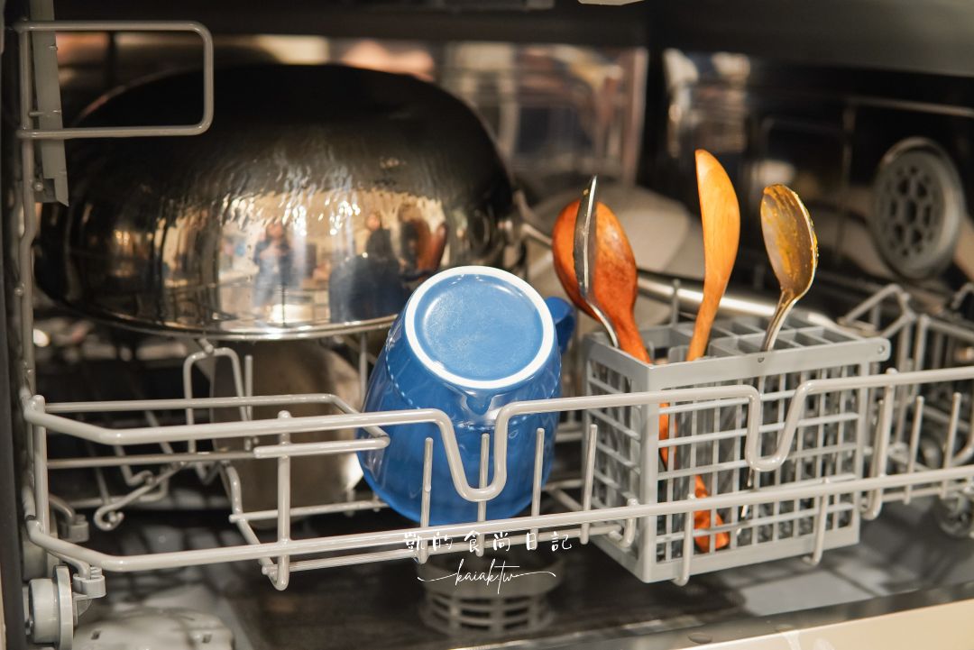 洗碗救星！CHEFBORN 韓國天廚 8人份免安裝獨立式紫外線自動開門洗碗機開箱