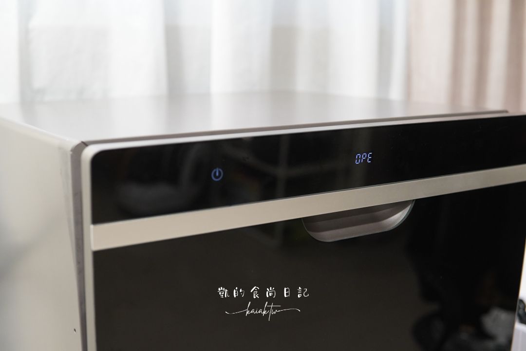 洗碗救星！CHEFBORN 韓國天廚 8人份免安裝獨立式紫外線自動開門洗碗機開箱