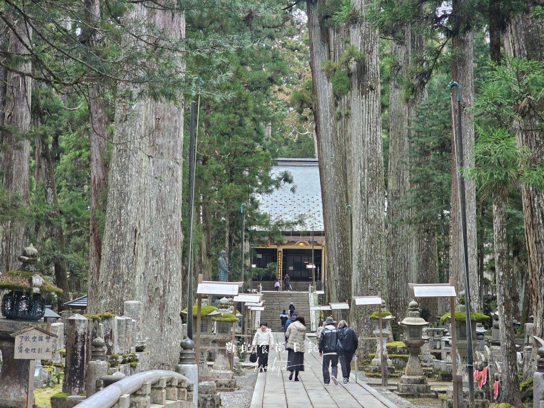 高野山一日遊怎麼玩？壇上伽藍、金剛峯寺、夜訪奧之院必訪清單