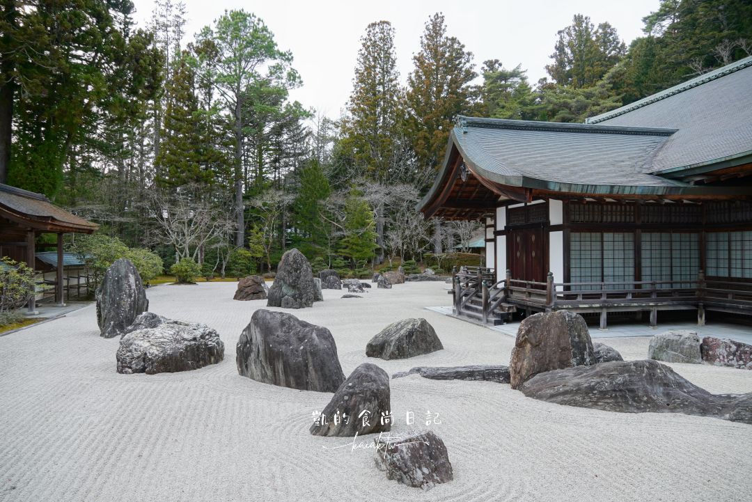 高野山一日遊怎麼玩？壇上伽藍、金剛峯寺、夜訪奧之院必訪清單