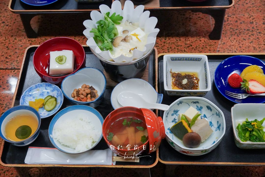 高野山一日遊怎麼玩？壇上伽藍、金剛峯寺、夜訪奧之院必訪清單