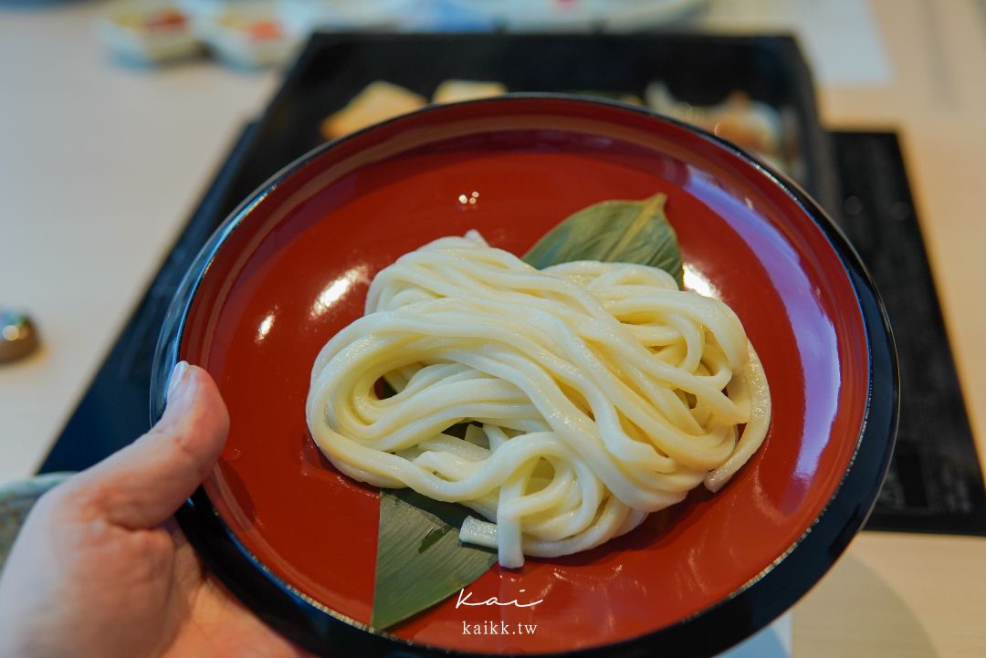 大阪必吃！心齋橋神戶牛極上壽喜燒名店！神戶和牛壽喜燒涮涮鍋 菊鶴。河景包廂享受頂級奢華套餐