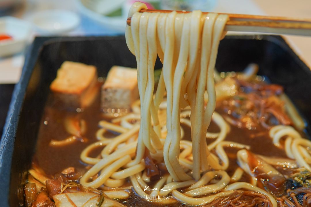 大阪必吃!心齋橋神戶牛極上壽喜燒名店!神戶和牛壽喜燒涮涮鍋 菊鶴。河景包廂享受頂級奢華套餐 大阪必吃!心齋橋神戶牛極上壽喜燒名店!神戶和牛壽喜燒涮涮鍋 菊鶴。河景包廂享受頂級奢華套餐