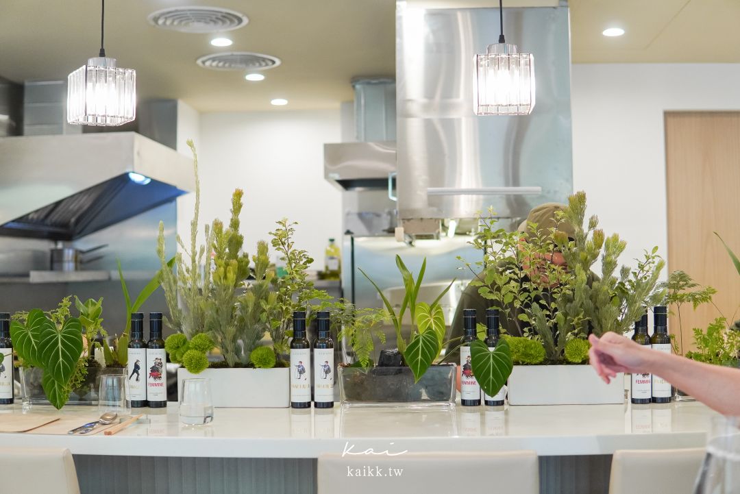 rooTi地中海料理｜永康街最美最浪漫玻璃屋餐廳，無菜單料理藏著細膩節奏感