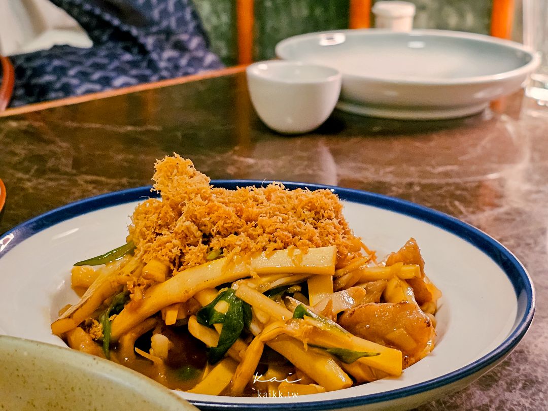 心潮飯店｜台北信義區米其林必比登台菜，芋香櫻桃鴨炒飯、功夫郁香雞湯必點