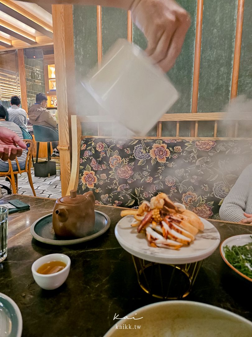 心潮飯店｜台北信義區米其林必比登台菜，芋香櫻桃鴨炒飯、功夫郁香雞湯必點