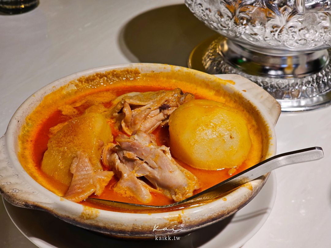 天母SOGO美食|非常泰天母SOGO店,芝山站聚餐方便、月亮蝦餅與黃咖哩雞必點 天母SOGO美食|非常泰天母SOGO店,芝山站聚餐方便、月亮蝦餅與黃咖哩雞必點