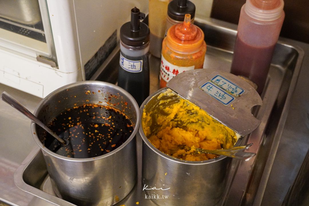 苗栗苑裡必吃九妹牛肉麵館！限量牛腩拉麵超香濃，傳說中被牛肉麵耽誤的滷味也是這家