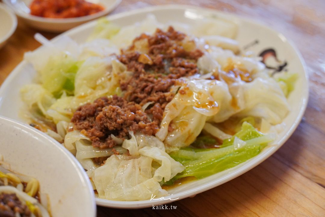 苗栗苑裡必吃九妹牛肉麵館！限量牛腩拉麵超香濃，傳說中被牛肉麵耽誤的滷味也是這家
