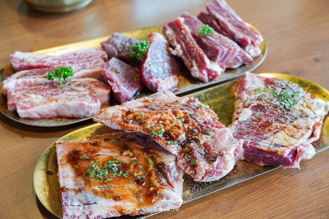 淡水聚餐最愛梨花大苑｜淡水超強燒肉吃到飽，見島牛、雪蟹膏拌飯、人蔘雞湯一次吃