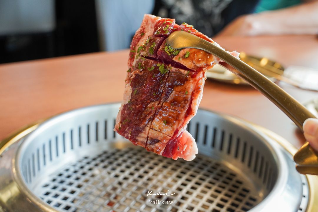 淡水聚餐最愛梨花大苑｜淡水超強燒肉吃到飽，見島牛、雪蟹膏拌飯、人蔘雞湯一次吃