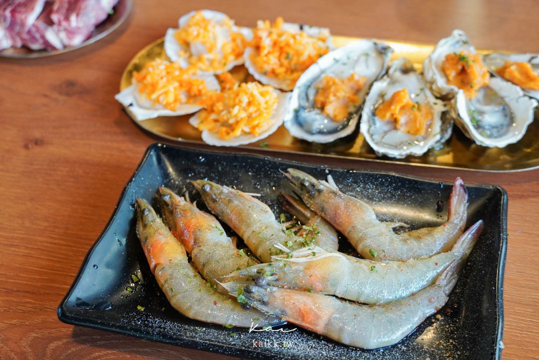 淡水聚餐最愛梨花大苑｜淡水超強燒肉吃到飽，見島牛、雪蟹膏拌飯、人蔘雞湯一次吃
