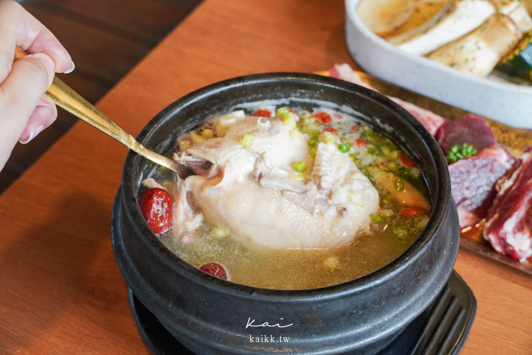 淡水聚餐最愛梨花大苑｜淡水超強燒肉吃到飽，見島牛、雪蟹膏拌飯、人蔘雞湯一次吃